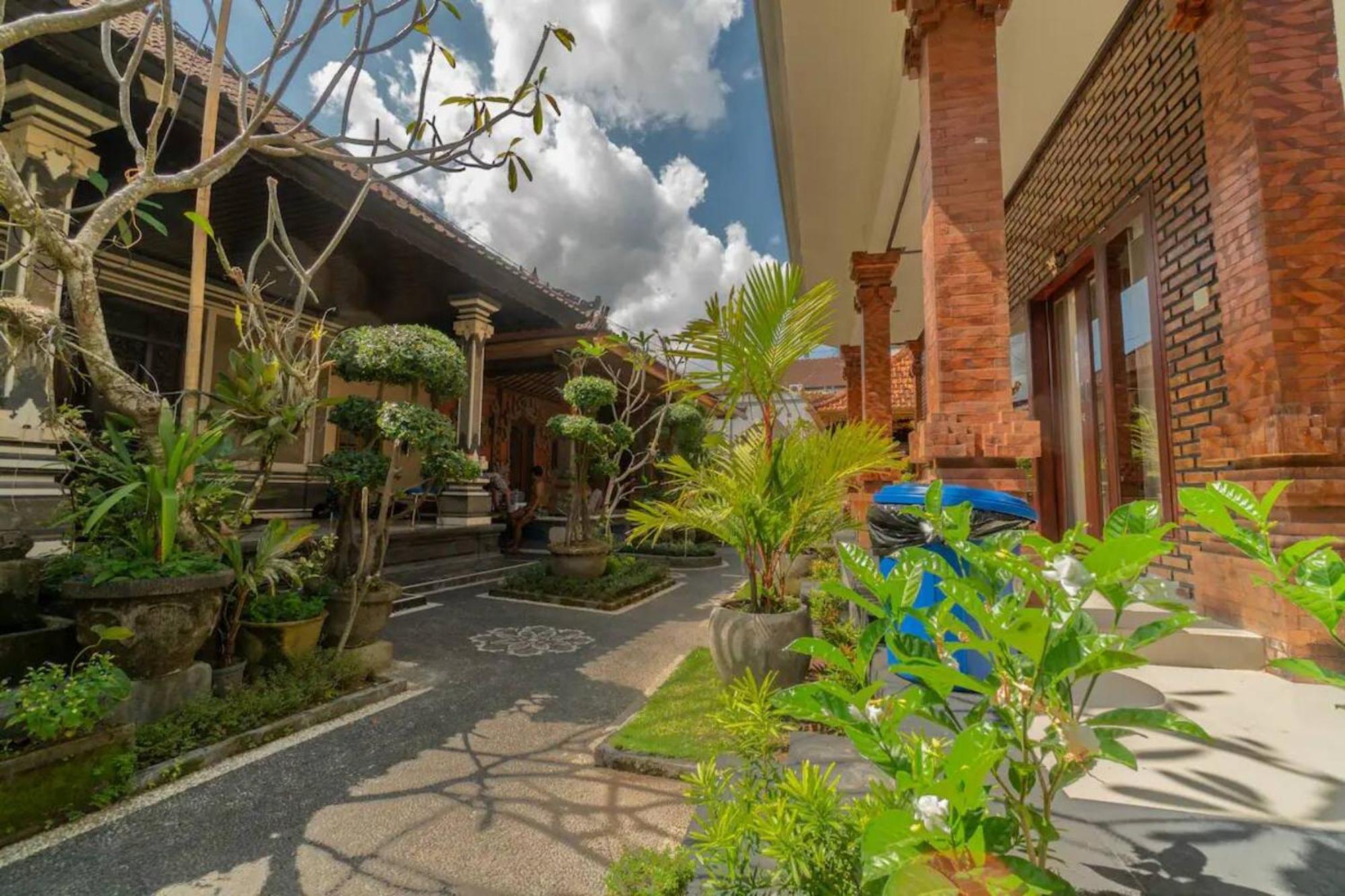 Pondok Lulik Homestay Canggu エクステリア 写真